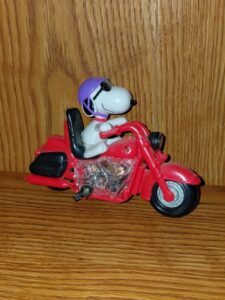 Snoopy-Motorcycle-Candy-Dispenser-Toy-second-image