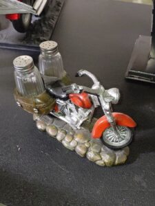 Spicy-Rider-Motorcycle-Salt-and-Pepper-Shakers-third-image