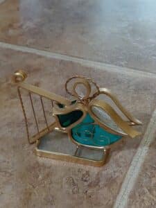 Stained-Glass-Angel-Harp-Figurine-second-image