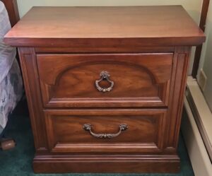 Traditional-Mahogany-Nightstand