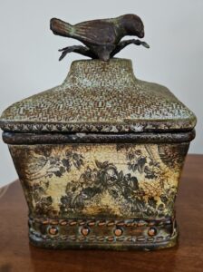 Vintage-Bird-Trinket-Box