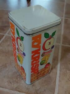 Vintage-Cracker-Tin