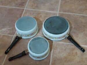 Vintage-Enamelware-Pots-and-Pan-Set-second-image