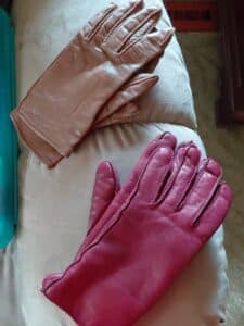 Vintage-Leather-Gloves-Tan-and-Burgundy