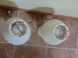 Vintage-Milk-Glass-Lamps-fifth-image