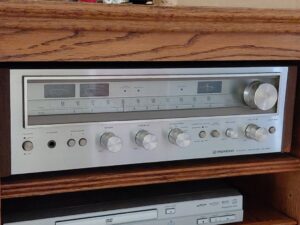 Vintage-Stereo-Receiver
