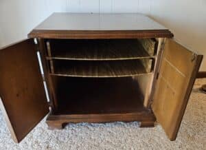 Vintage-Thomasville-End-Table-third-image