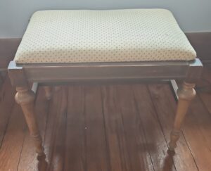 Vintage-Upholstered-Piano-Bench