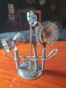 Whimsical-Faces-Bar-Set