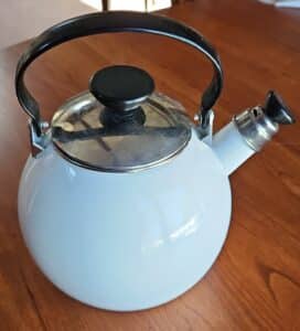 White-Enamel-Whistling-Kettle