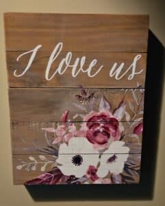Wood-Sign-I-love-us-Floral