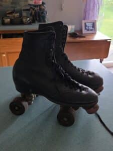 Betty-Lytle-by-Hyde-Roller-Skates-second-image