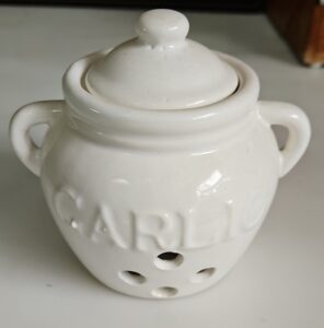 Ceramic-Garlic-Keeper-Jar
