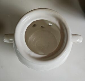 Ceramic-Garlic-Keeper-Jar-second-image