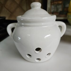 Ceramic-Garlic-Keeper-Jar-third-image