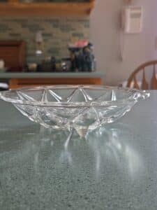 Clear-Glass-Starburst-Footed-Bowl-third-image