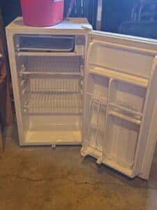 Compact-Refrigerator-second-image