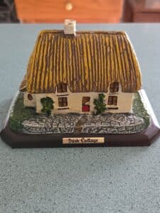 Danny-Boy-Irish-Cottage-Music-Box