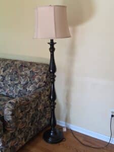 Dark-Spindle-Floor-Lamp