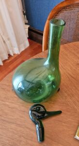 Empoli-Green-Glass-Duck-Decanter-second-image