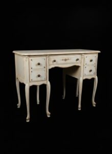 French-Provincial-Vanity-and-Chair-second-image