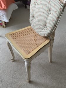 French-Provincial-Vanity-and-Chair-third-image