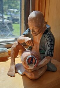 Hakata-Urasaki-Doll-Man-Crafting-Pot