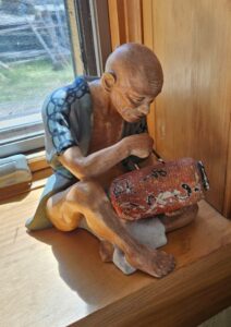 Hakata-Urasaki-Doll-Man-Crafting-Pot-second-image