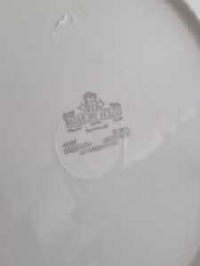 Harmony-House-Gloria-Dinnerware-Set-third-image