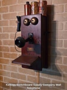 Kellogg-Switchboard-Supply-Company-Wall-Telephone-second-image