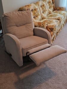 La-Z-Boy-Recliner-Swivel-Chair-third-image