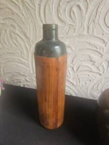 Leather-bound-Ceramic-Bottle-second-image