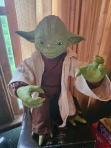 Legendary-Yoda-Figure-second-image