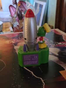 Marvin-the-Martian-Candy-Handler-second-image