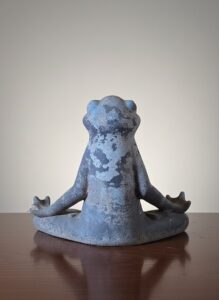 Meditating-Frog-Garden-Statue-second-image