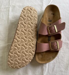 Metallic-Pink-Birkenstock-Arizona-Sandals-second-image