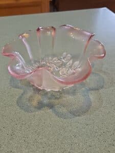 Mikasa-Rosella-Pink-Frosted-Glass-Bowl