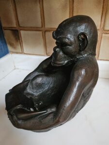 Monkey-Holding-Bowl-Statue-second-image