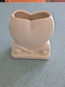 Morton-Pottery-Heart-Planter