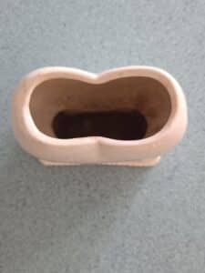 Morton-Pottery-Heart-Planter-second-image