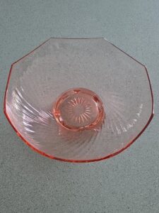 Pink-Depression-Glass-Twisted-Optic-Bowl-second-image