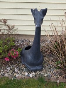 Plastic-Giraffe-Planter