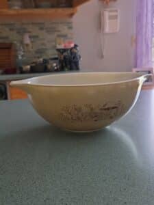 Pyrex-Forest-Fancies-Mushroom-Cinderella-Mixing-Bowl-third-image