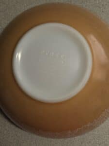 Pyrex-Woodland-Cinderella-Mixing-Bowl-second-image