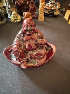 Red-Laughing-Buddha-Figurine-1