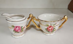 Rose-Pattern-Creamer-and-Sugar-Set