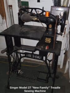 Singer-Model-New-Family-Treadle-Sewing-Machine-second-image