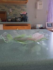 Sydenstricker-Glass-Rose-Serving-Dish-second-image