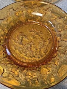 Tiara-Amber-Glass-Nursery-Rhyme-Plates-Set-fifth-image