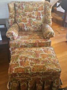 Toile-Print-Armchair-and-Ottoman